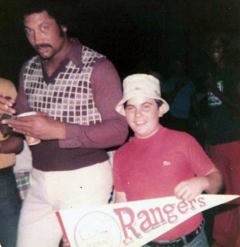 With Hargrove’s Texas Rangers teammate Jim Bibby, June 8, 1974.